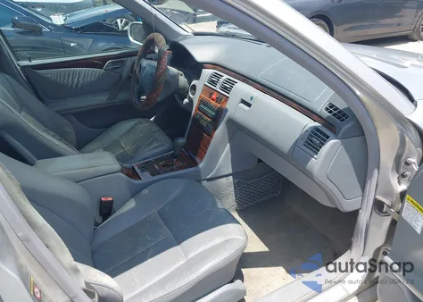 2000 Mercedes-Benz E 320 из США, поврежденный, VIN WDBJF65J9YB092442